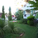 Club Sunsmile Μαρμαρίς