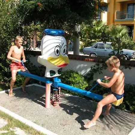 Ξενοδοχείο με διαμερίσματα Club Sunsmile 3*